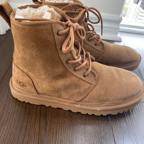 Ugg boots - Picture 3 of 4